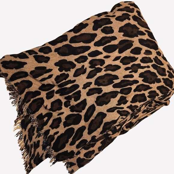 Jones New York Leopard Scarf - Picture 1 of 3